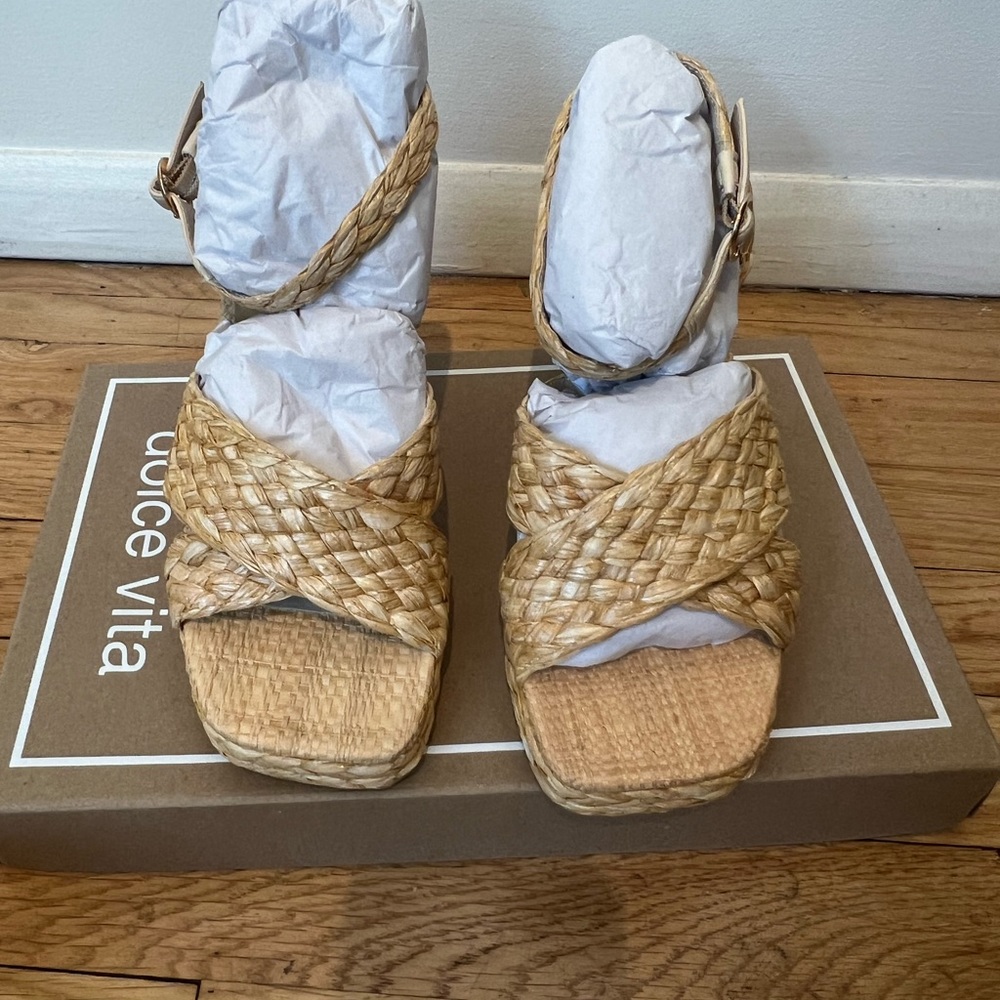 Dolce Vita Raffia Sandal - Picture 2 of 7